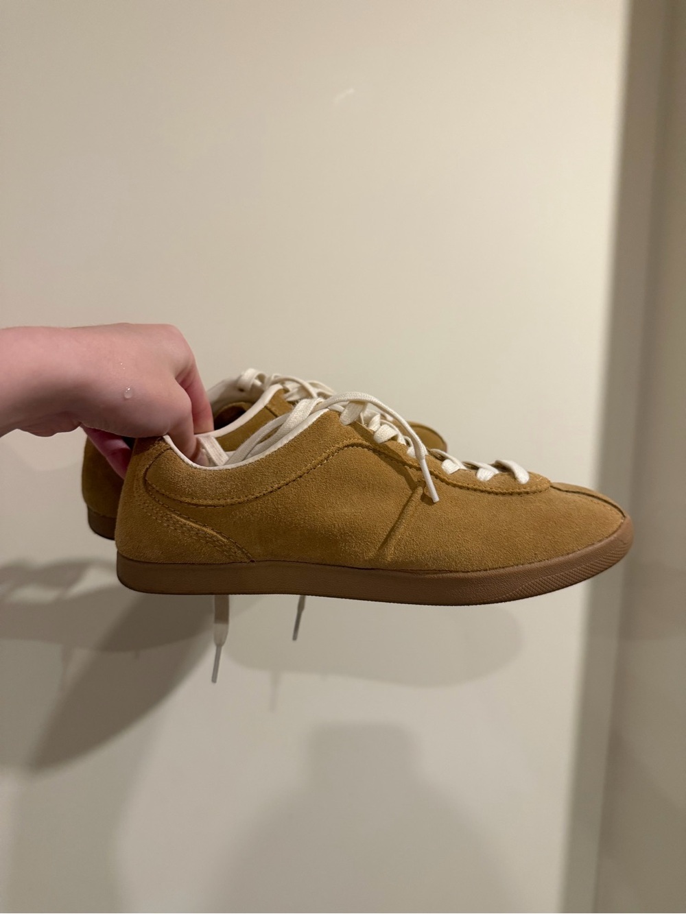 Zara Women’s Suede Lace-Up Sneakers in Camel with White Laces - Picture 2 of 4